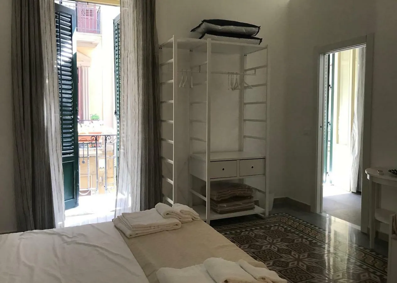 Fofino'S Rooms Palermo Guest house